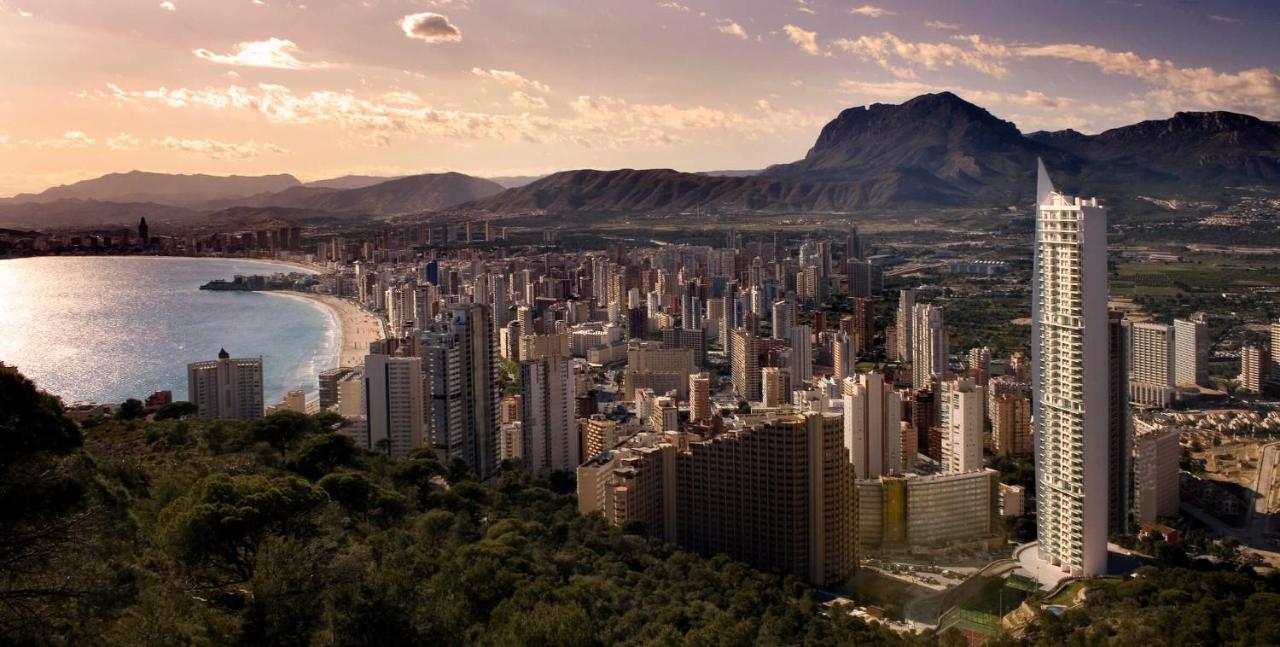 Skyline 9 Apartamento De 2 Dormitorios Soleado Con Terraza Privada Benidorm Kültér fotó